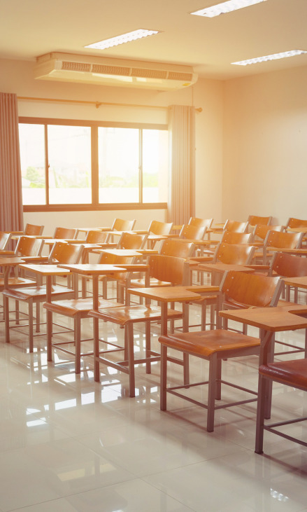 Scaune, scaune ergonomice, birouri reglabile, mobilier personalizat